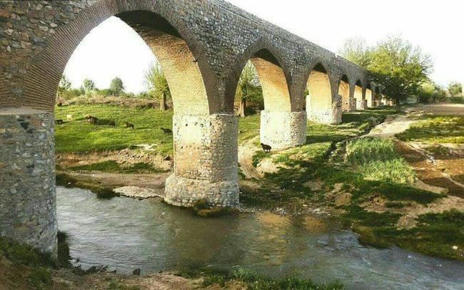 آشنایی با مکان های دیدنی بروجرد