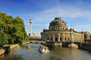 سفر به آلمان و راهنمای مکانهای تفریحی و توریستی آن