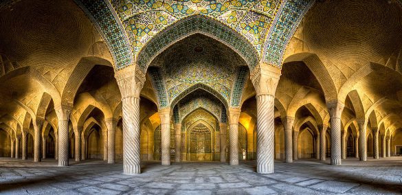 مسجد وکیل یا مسجد سلطانی یکی از جاذبه های محبوب و دیدنی شیراز