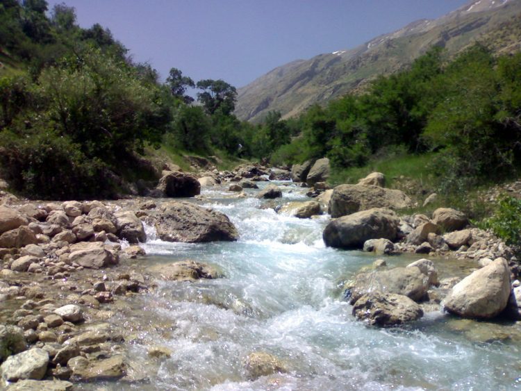 آبشار آب ملخ سمیرم اصفهان