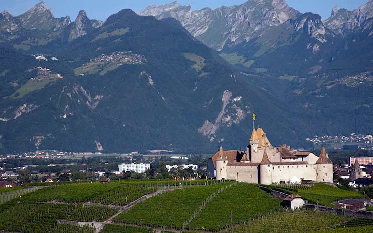 10 نمونه از زیباترین قلعه های سوئیس