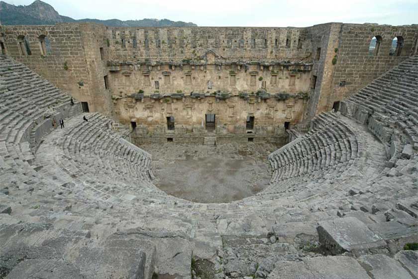 آمفی تئاتر آسپندوس در آنتالیا