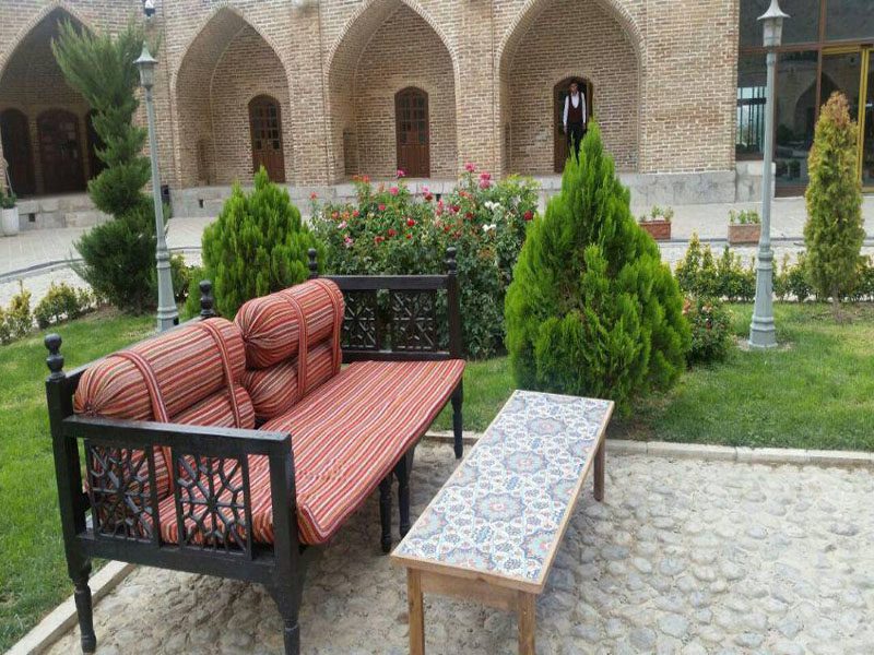 کاروانسرای بیستون