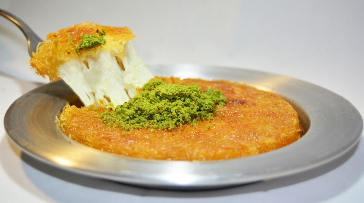 شیرینی های معروف لبنان