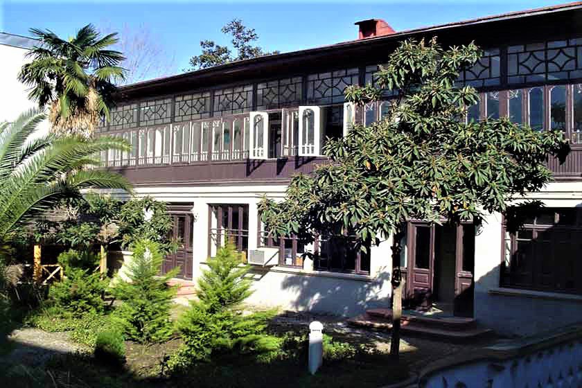 خانه ابریشمی رشت