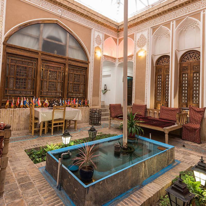 هتل لب خندق؛ ازجمله بهترین هتل های سنتی یزد از نظر مسافران